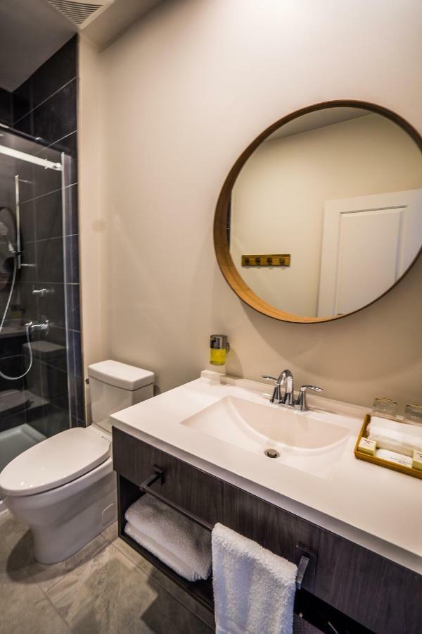 Le Bellevue Modern Lodge Wakefield Esterno foto